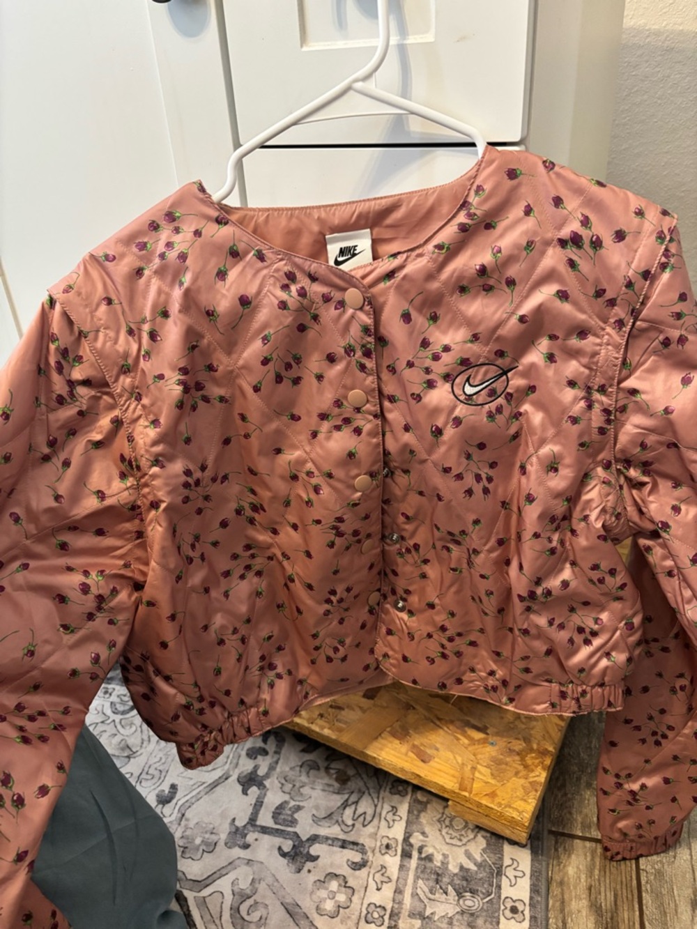 Nike Rosebud Quilted Crop Jacket in Dusty Pink